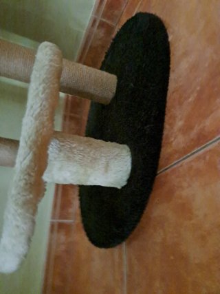 Rascador para gatos de tela y sisal