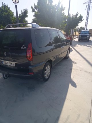 Peugeot 807