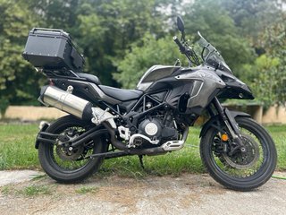 Benelli TRK 502X Gris