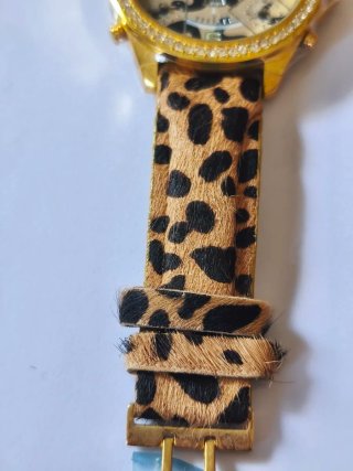Reloj Jacob 5 usos horarios chapado en oro