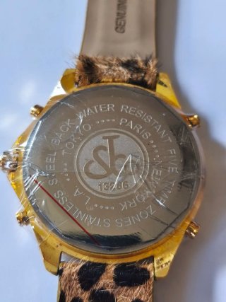 Reloj Jacob 5 usos horarios chapado en oro