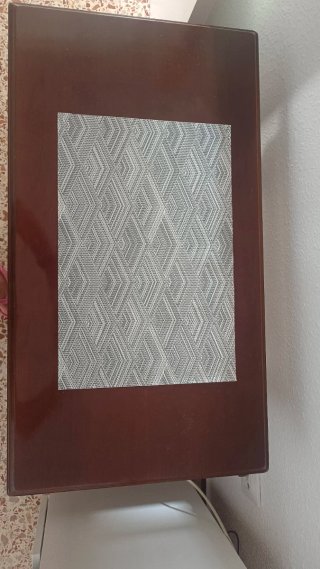 Mesa auxiliar con ruedas
