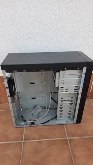 Caja PC Negra