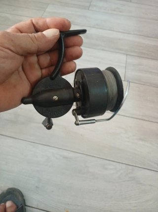 Carrete de pesca Sagarra