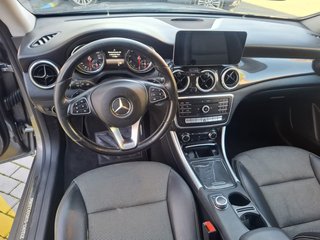 MERCEDES CLA 180 7G-DCT