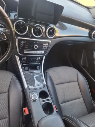 MERCEDES CLA 180 7G-DCT