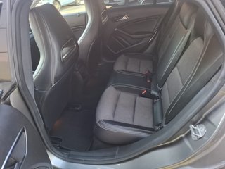 MERCEDES CLA 180 7G-DCT