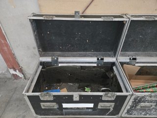 2 Baúles Flight Case Profesionales con Ruedas