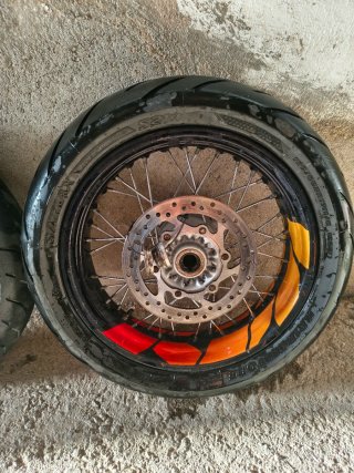 Llantas KTM 690 Supermotard