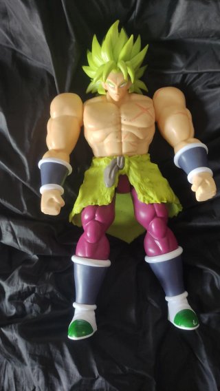 Lote Figuras Acción Marvel y Dragon Ball