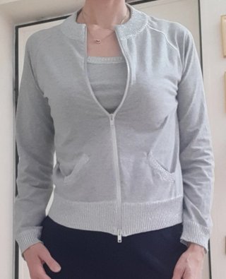 Completo List top e cardigan grigio