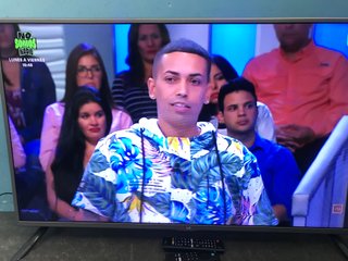 Televisor LED LG de 32 pulgadas, Smart TV.