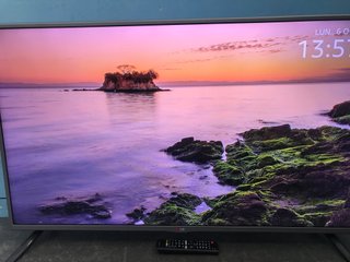 Televisor LED LG de 32 pulgadas, Smart TV.