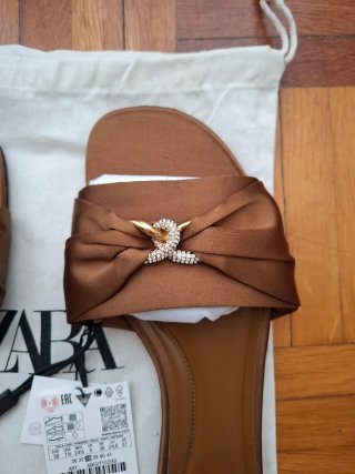 Sandalias nuevas planas Zara marrones talla 38