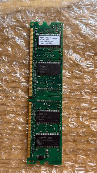 Lote Retro (Grafica AGP + Memorie RAM)