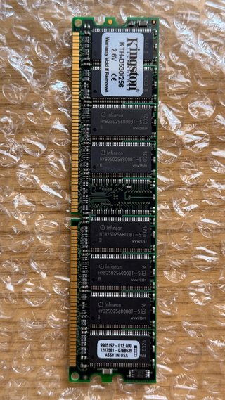 Lote Retro (Grafica AGP + Memorie RAM)