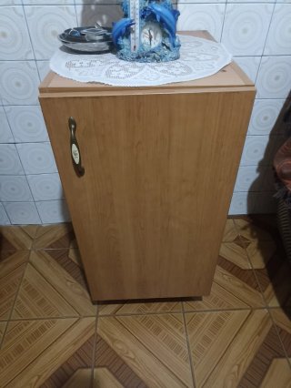 Mueble auxiliar madera 83x40x50, como nuevo, 50€