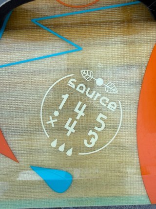 Tabla Kitesurf Takoon Source 145x43 con pads Vario