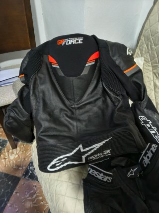 Mono Alpinestars GP Force talla 50