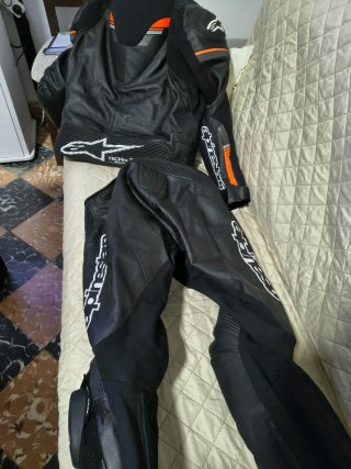 Mono Alpinestars GP Force talla 50