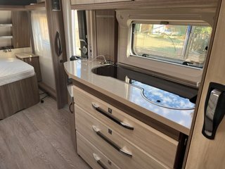Caravana Hobby 545 KMF
