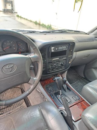Toyota Land Cruiser 100 2000