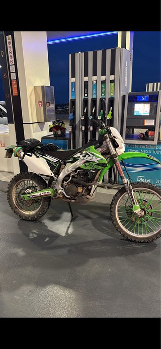 Kawasaki KLX 450R Enduro Moto