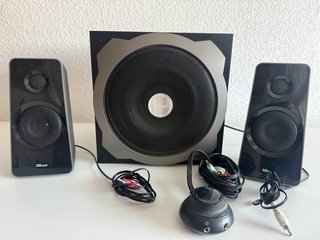 Altavoces Trust 2.1 PC Negro/Gris