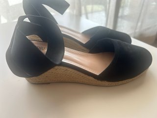 Sandalias cuña esparto negras talla 39 poco uso