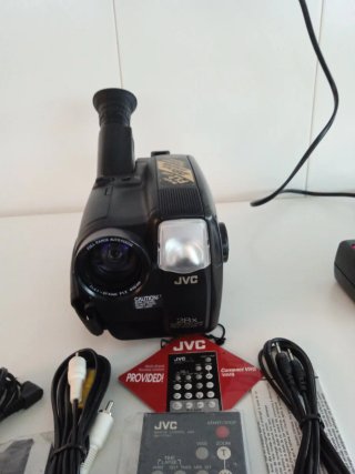 Videocámara JVC Compact VHS Negra