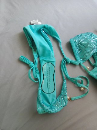Bikini de lentejuelas turquesa de Shein nuevo