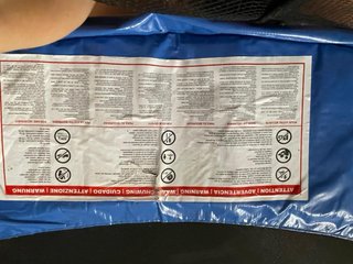 Cama elástica con red de seguridad