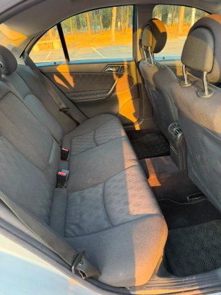 Mercedes-Benz 220 2003
