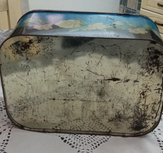 Scatola vintage in latta "Taglia"