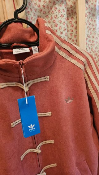Sudadera Adidas Año Nuevo Chino Rosa con etiquetas