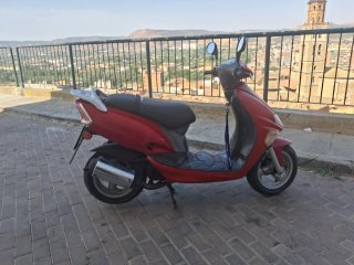 Kymco Vitality Rojo
