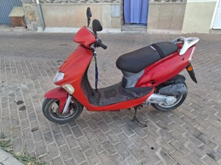 Kymco Vitality Rojo