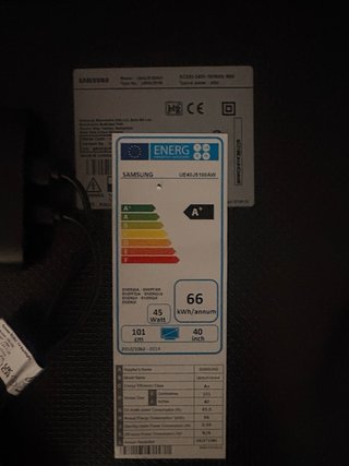 Televisor Samsung Negro y Plateado