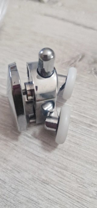 Doble rodillo para puertas