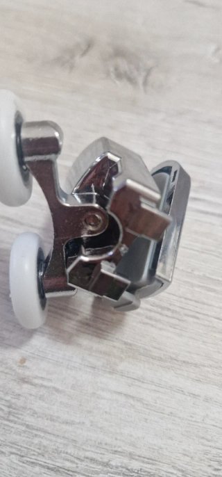 Doble rodillo para puertas