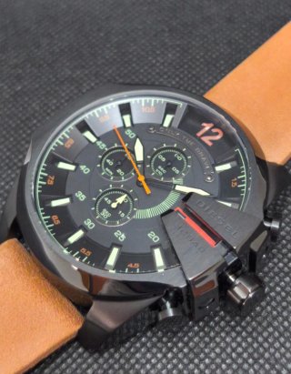 Reloj Diesel Mega Chief DZ4343 Piel Marrón