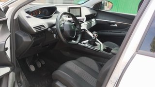 Peugeot 3008 2020,130CV.NAVEGADOR