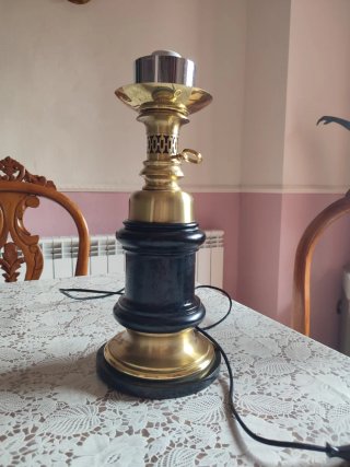 Lámpara vintage de latón estilo quinqué