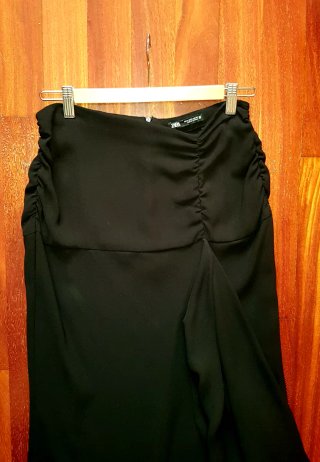 Falda larga Zara evase con volante t.M