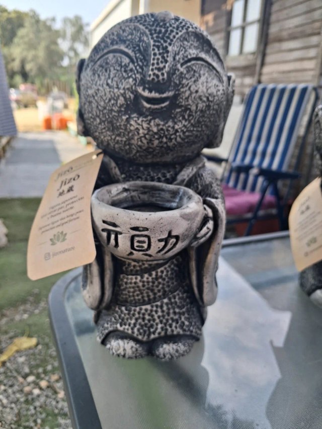 Figura Jizo de piedra gris 18cm altura