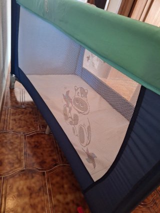 Cuna de viaje o parque infantil