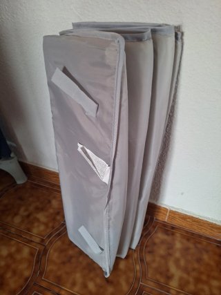 Cuna de viaje o parque infantil