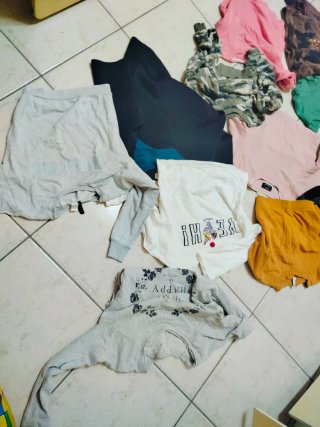 Set 10 pezzi donna maglie e felpe garzate ,+ calze