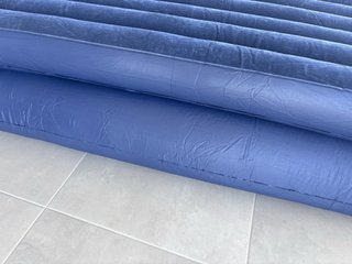 Colchón hinchable azul