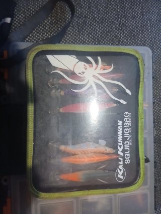 Estuche señuelos pesca calamar